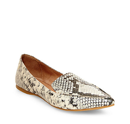 SNTF_Flats For Pre-Fall_Steve Madden Feather