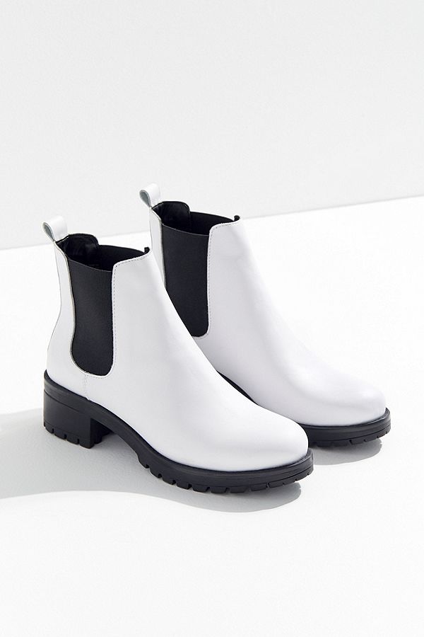 Urban outfitters hotsell maci chelsea boot