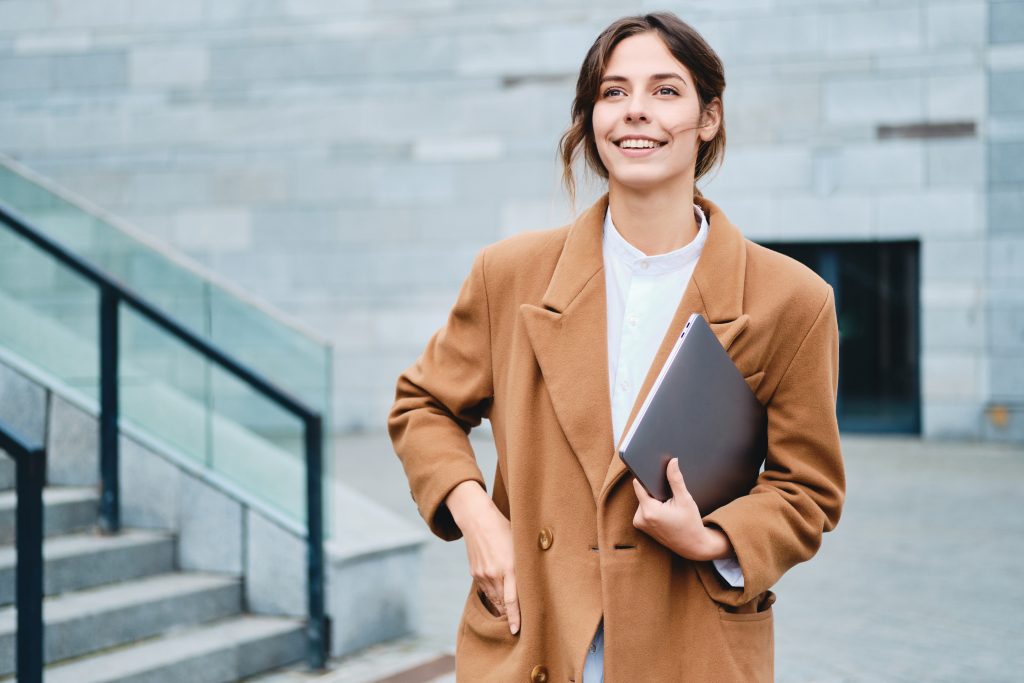 How to Stand Out After an Interview - Style Nine to Five